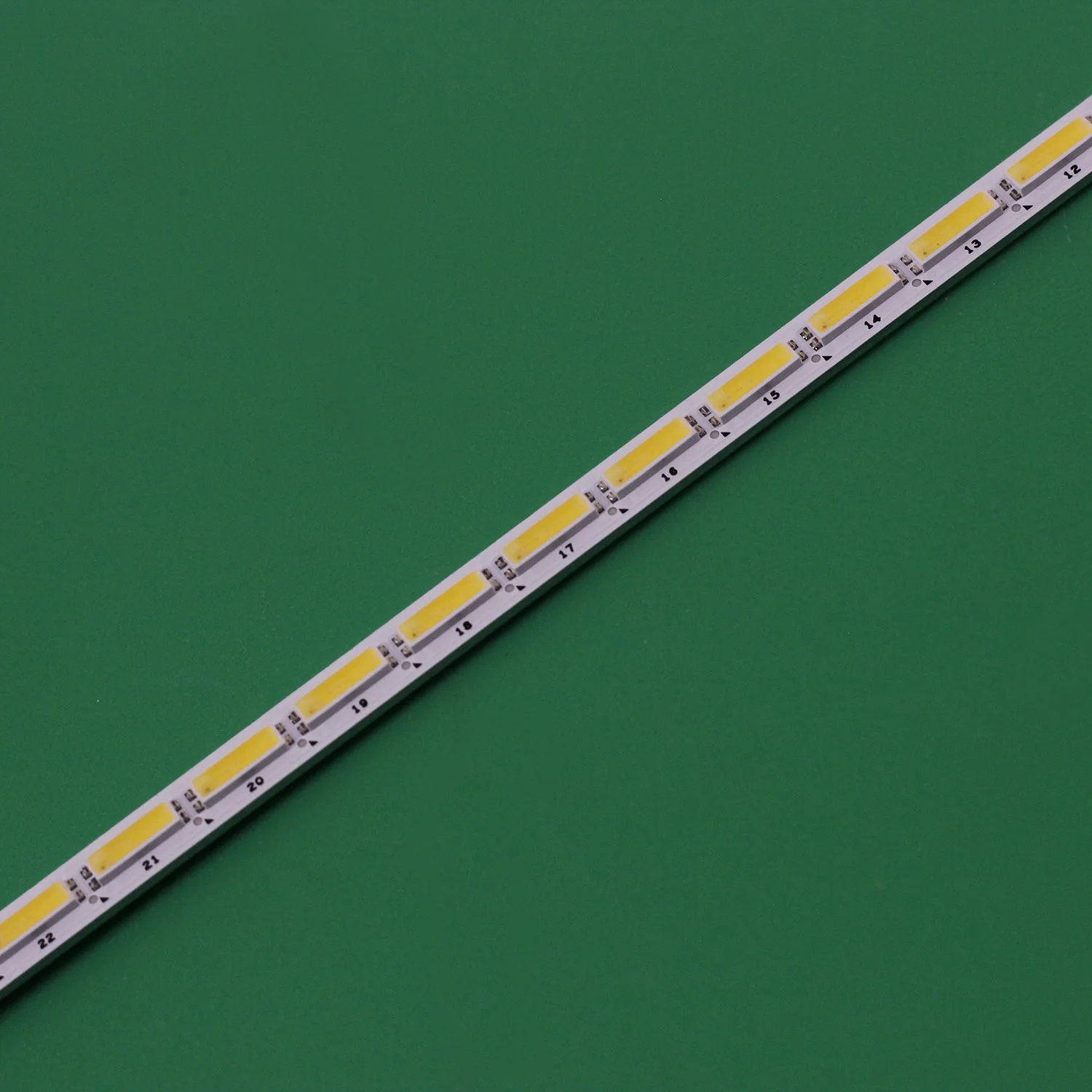 LED الخلفية ل 23.6 "التلفزيون C24F390FH S24E390H SEC SMME236BMM031 LM41-00086E CY-MH236BGLV2V S24D390HL CY-MH236BGLV1H BN95-03709H