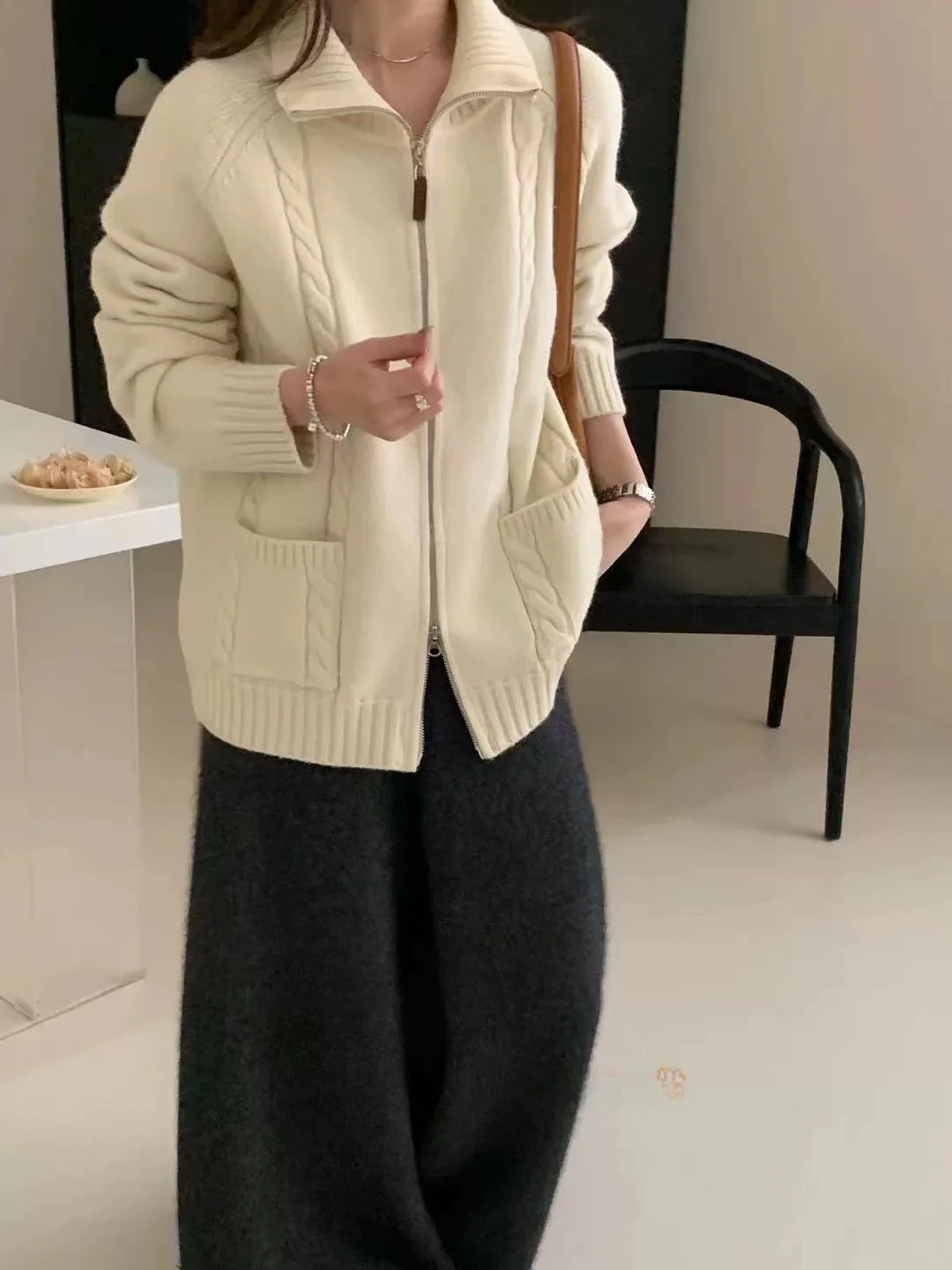 เสื้อไหมพรมถักสองชั้นแบบซิป คอสูง สไตล์เกาหลี สำหรับฤดูใบไม้ร่วงและฤดูหนาว สีพื้น เสื้อคลุมไหมพรมถัก