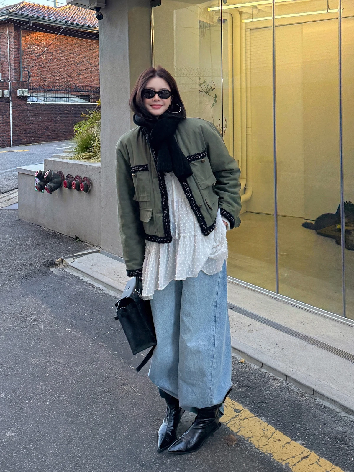 

Двусторонняя утепленная хлопковая верхняя одежда с кружевным декором для женщин, с круглым вырезом, длинными рукавами, стандартной длины.