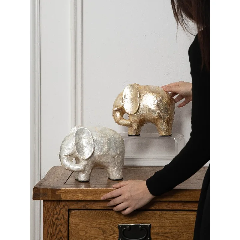 French creative auspicious object ornament, living room entrance countertop decoration, high-end medieval snail gift