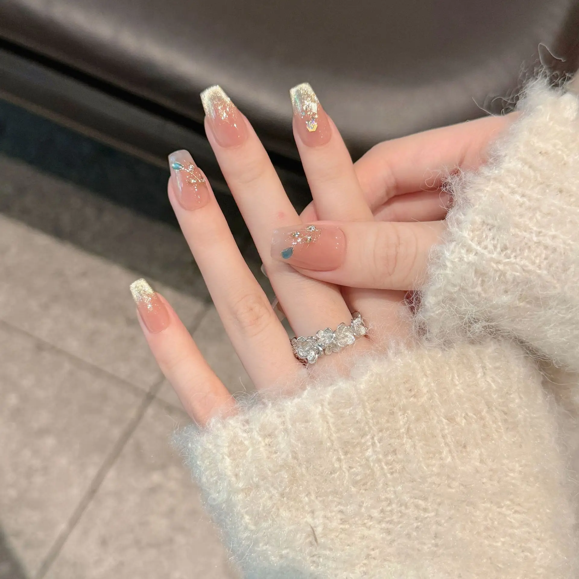 10pcs Handmade Pressed Oval/Coffin Nail Art,Nice Fake Nails,Blush-colored Gradient Cat's Eye Peacock Feather,Ideal For Women