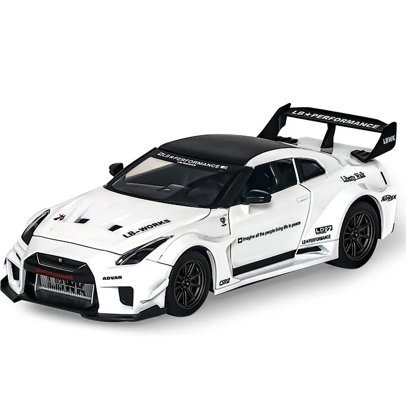

Scale 1:24 GTR-CSR2 Sports Car Model Toy Music Light Pull Back Metal Body Plastic Chassis Miniature Cars Models for Kids Boy