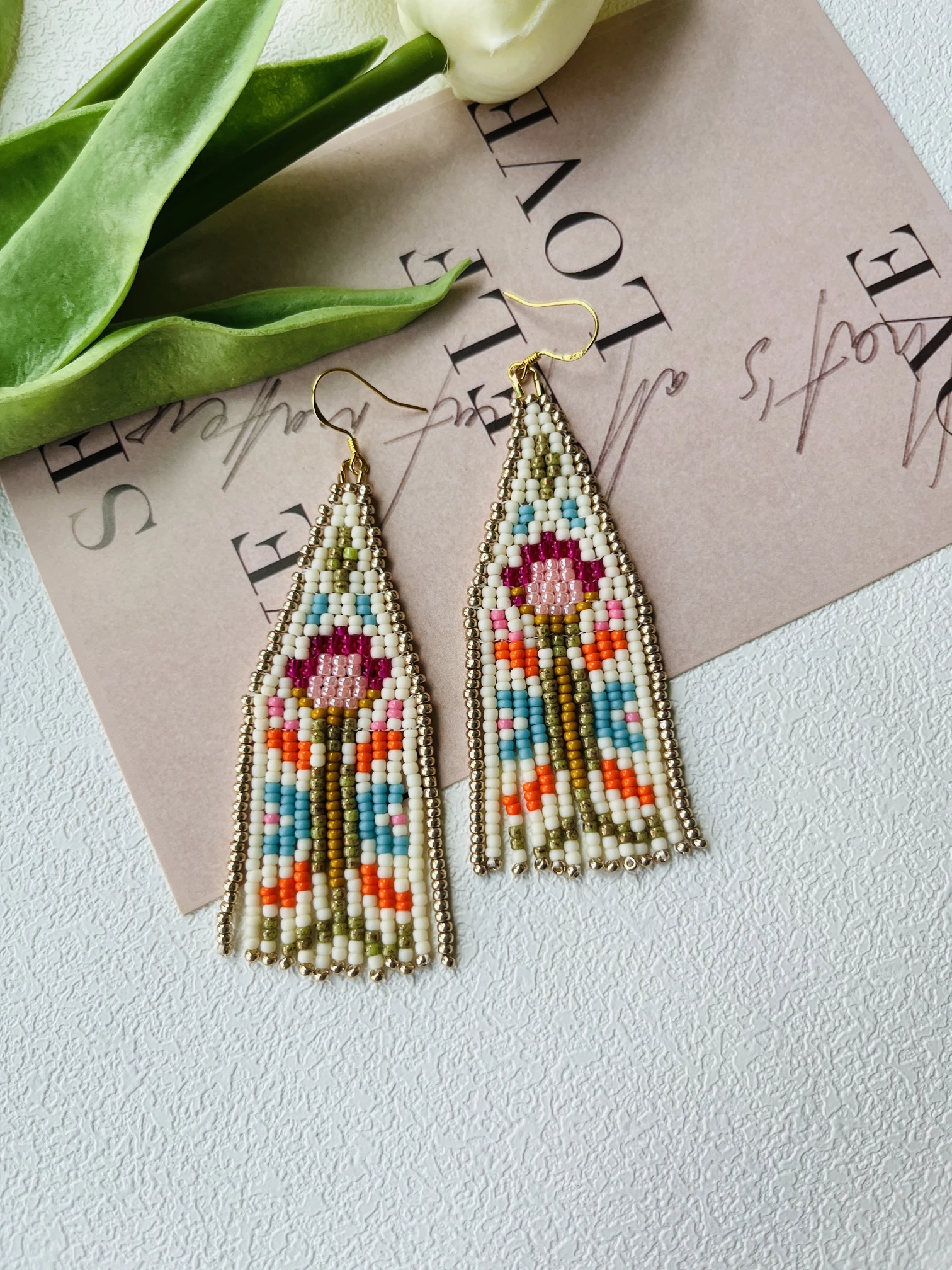 

Серьги из рисовых бусин Кисточка Цветы Дизайн Оригинальность Богемия Ручное вязание Сплав Мода Простые серьги из бисера