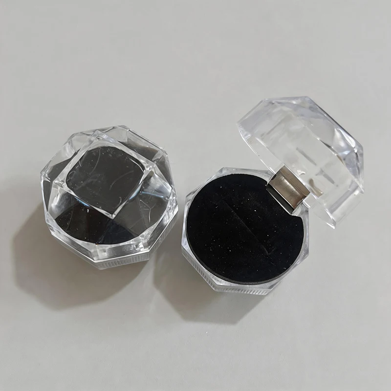 

20pcs Wholesale Clear Ring Box Diamond Shaped Plastic Jewelry Gift Box with Black Velvet Liner Insert fit Shop Retail Packaging