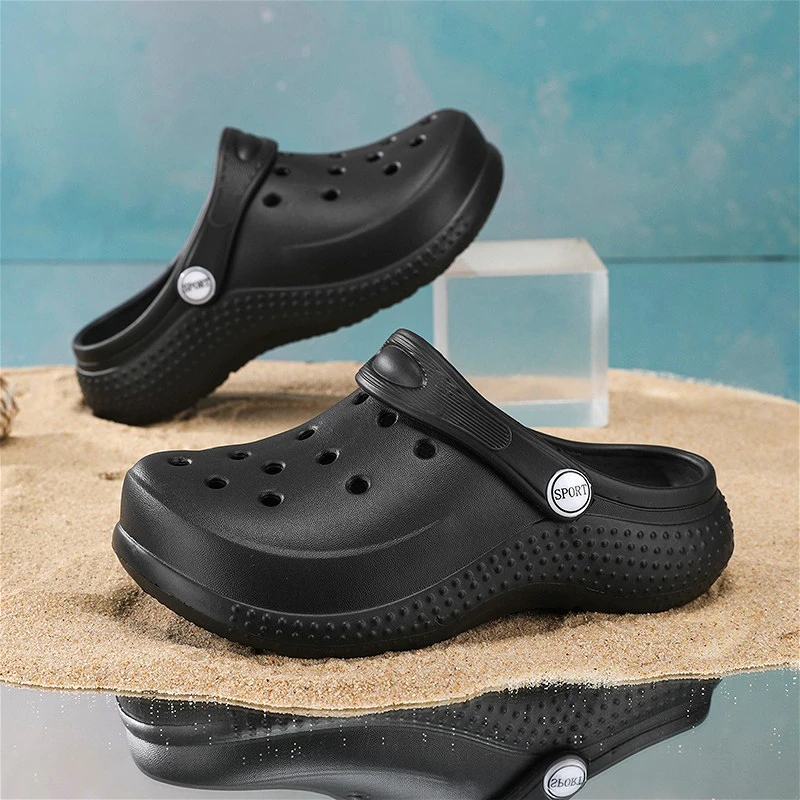 

New Boys Luxury Clogs Beach AntiSlip SlipOns Breathable Soft Sole Kids Fashion Sandals Cute Classic Design Children Casual Shoes