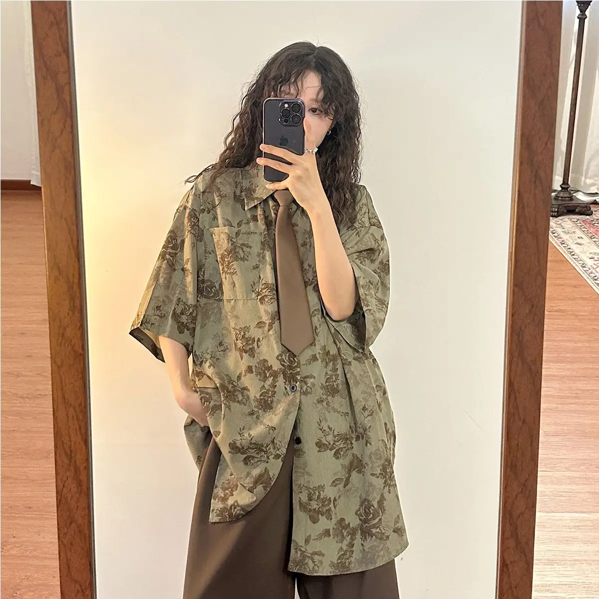 New Summer Retro Floral Short-sleeved Shirt Women's Design Sense Niche and Versatile [with Tie]