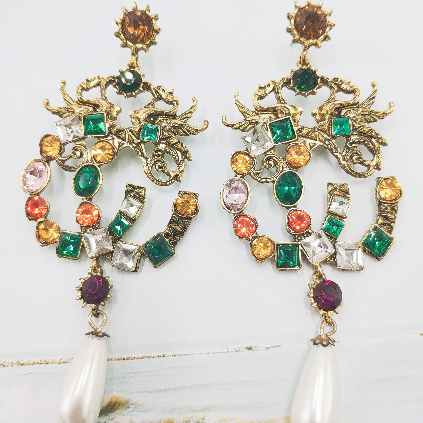 202 Korean foreign trade wholesale, new colorful glass earrings exaggerated retro white pearl fringed earrings women