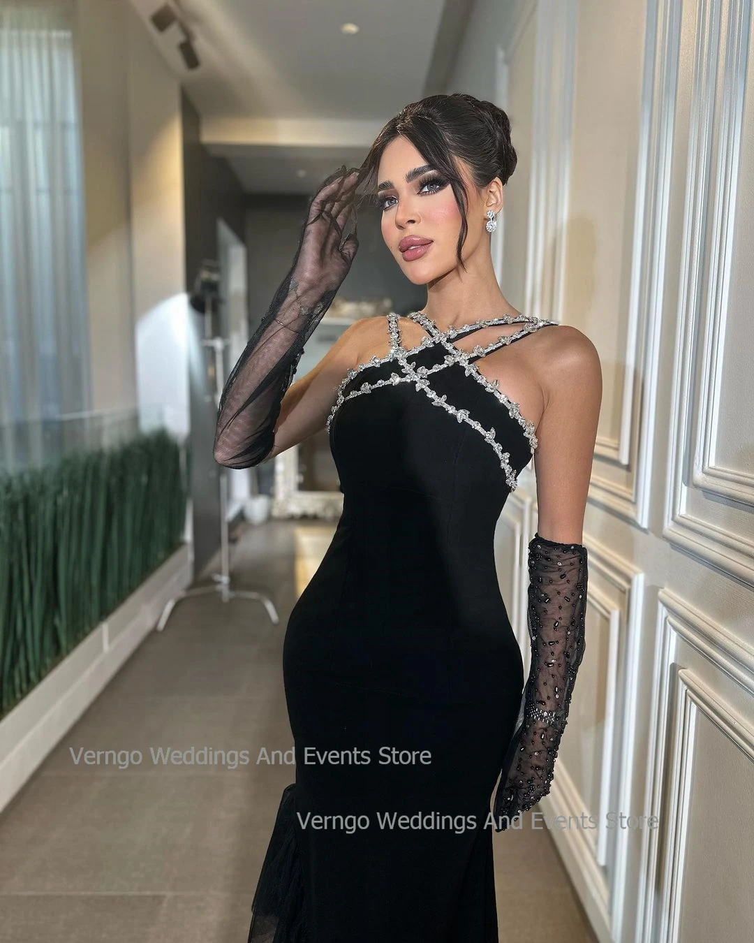 Verngo Mermaid Black Arabic Dubai Prom Dress Sleeveless Evening Party Gown Satin Formal Occasion Dress without Gloves Customized