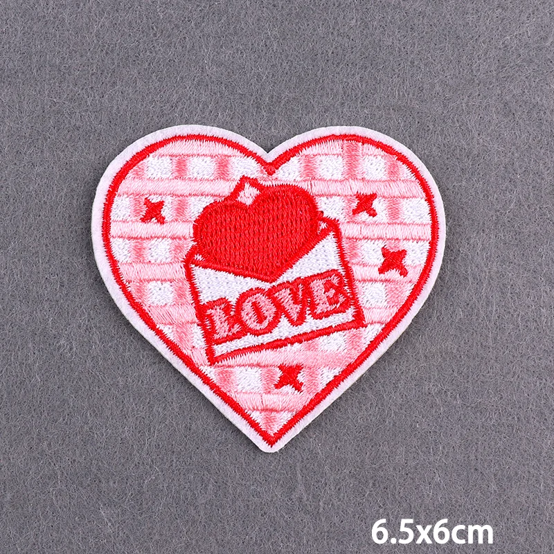 Rosa Herz Niedliche Stickerei-Aufnäher für Hüte/T-Shirts/Jeans Mädchen Kinder Aufbügelbare Aufnäher für Kleidung Mut Liebe Bügelbare Aufnäher DIY – Detail 11