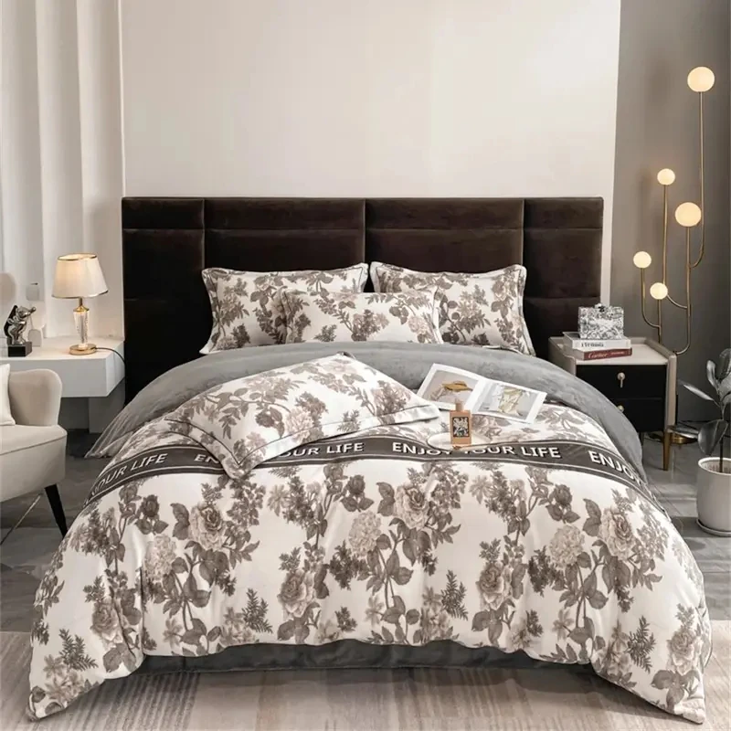 Winter Thickened Milk Velvet Four Piece Set Luxury Fashion Coral Velvet Quilt Cover Soft Skin Friendly Bedding Set Home Textiles