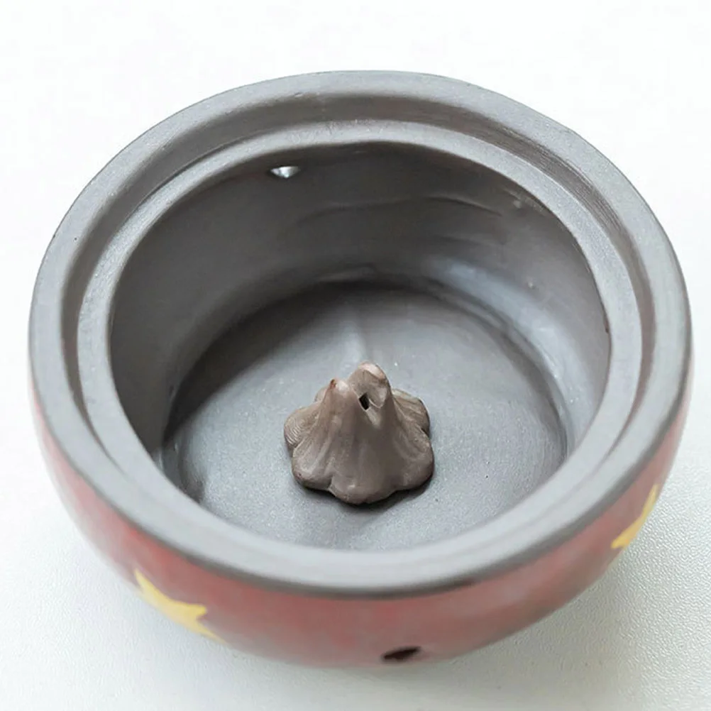 

1Pcs Hollow Aroma Stove Santa Claus Censer Exquisite Christmas Desktop Censer Ornament for Air Purification Stress Relief Sleep