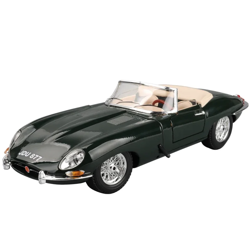 Bburago 1:18 Jaguar E-type Coupe alloy car model simulation car decoration collection gift toy Die casting model boy toy