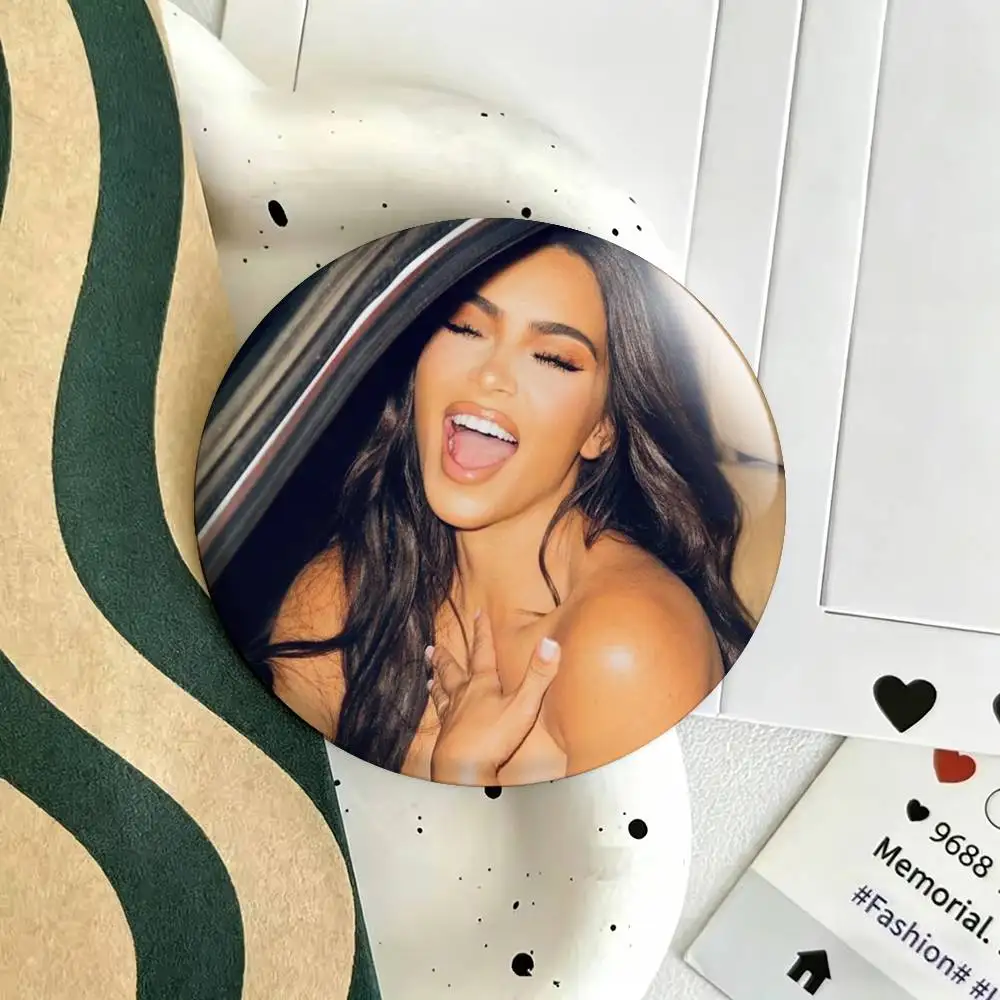 K-Kim K-Kardashian S-Skims Badges 25 32 44 58 75 mm Round Fans Collect Friends Gifts Brooch Souvenir