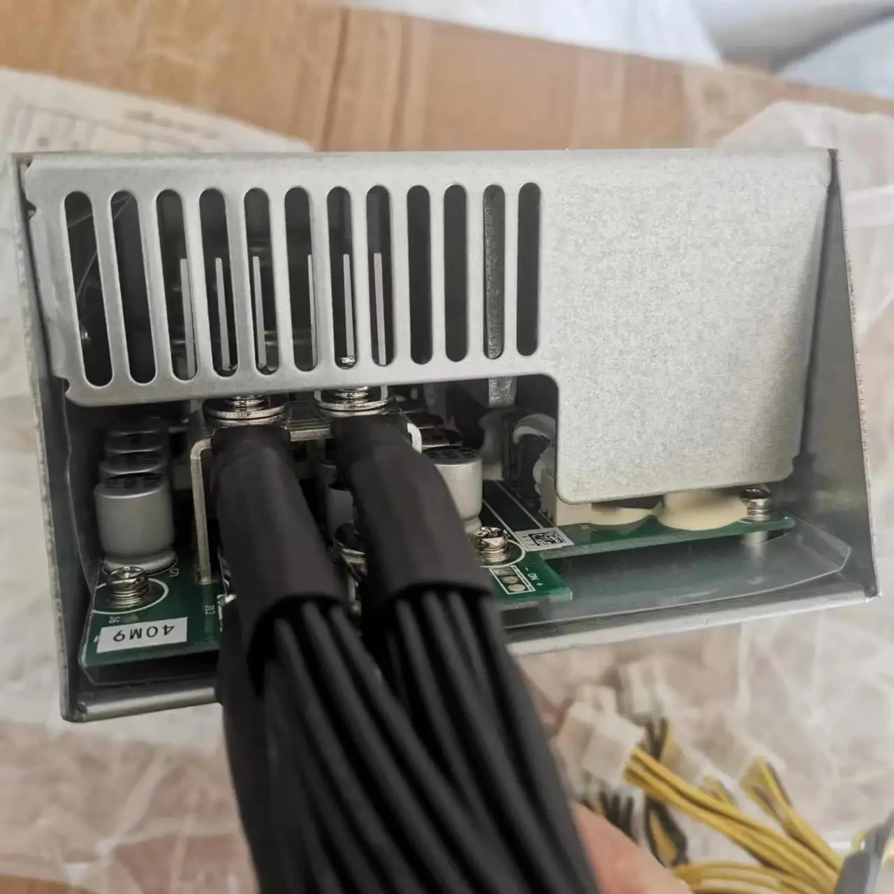 Imagem -03 - Usado Bitmain Antminer Psu Fonte de Alimentação Apw3 Mais 1600w Oficial para s9 ou l3 Mais ou Z11