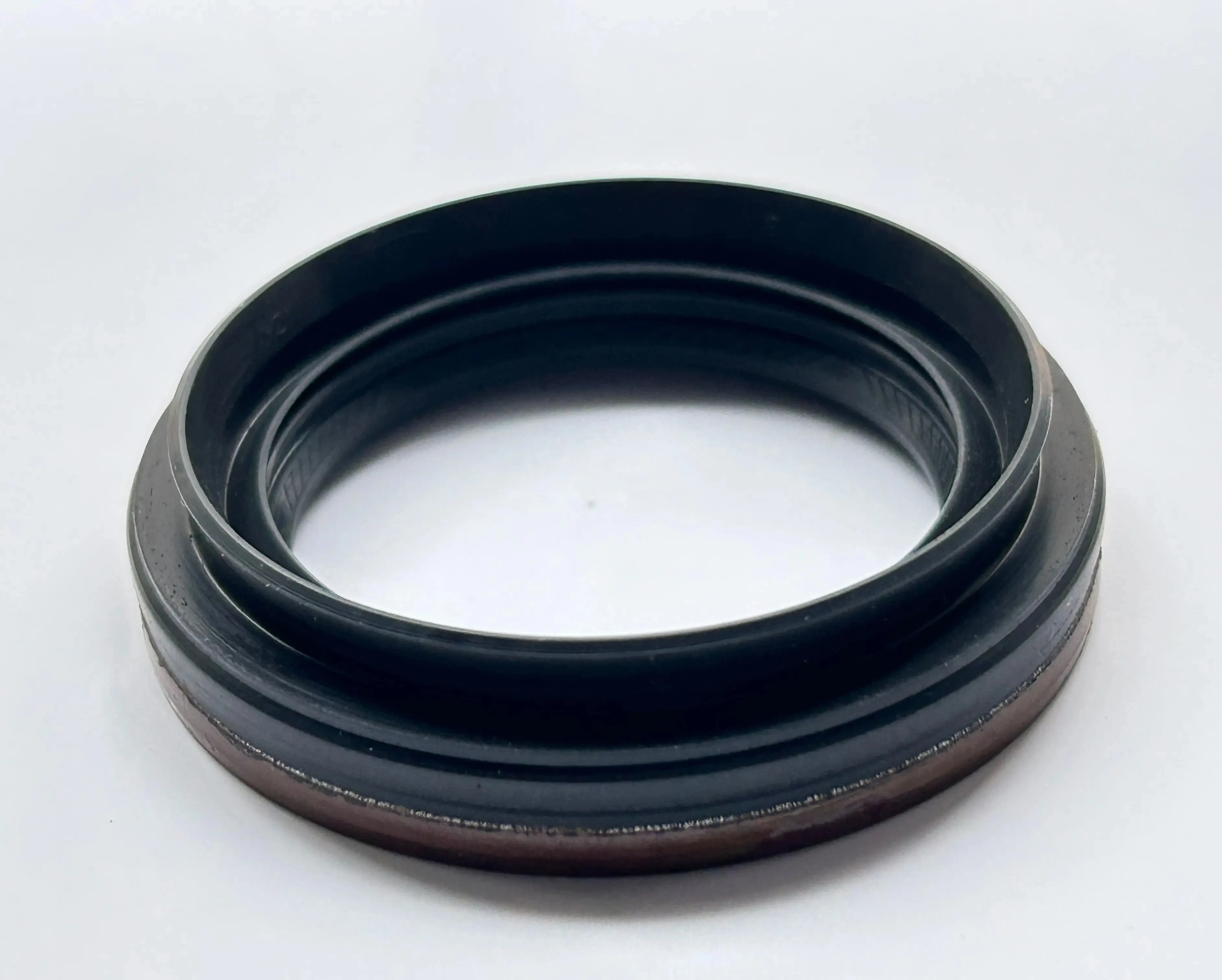 

JF015E JF011 ESAEVER OIL SEAL 38342-31X00 383428E000 38342-3VX0A 2702A014 38342-3JX1A 38342-3NX1A FOR NISS-AN 40*56*9/13
