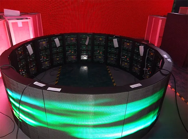 Display LED cilindrico curvo P4 Colonna led P4