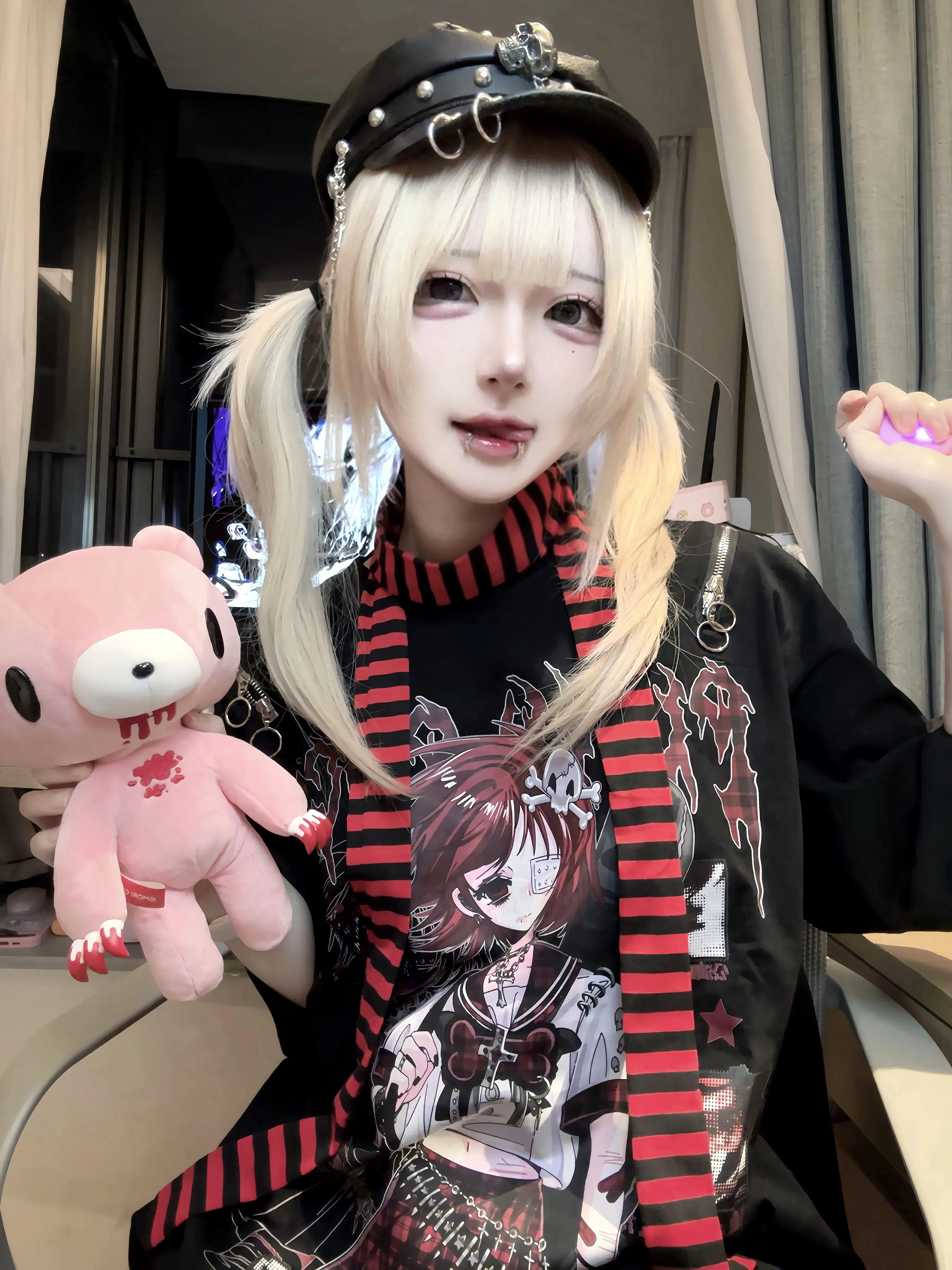 Y2K Punk T-Shirt Anime Graphic Asymmetrical Zip Subculture Zipper Off-the-shoulder Print Cotton T-shirt Includes A Scarf