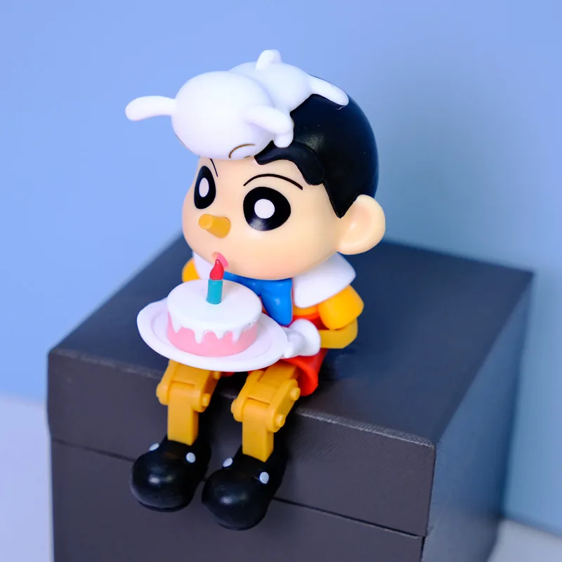 Anime bolo lápis shin-chan q versão postura sentada figura de ação pvc modelo brinquedos boneca carro ornamentos coleção presentes