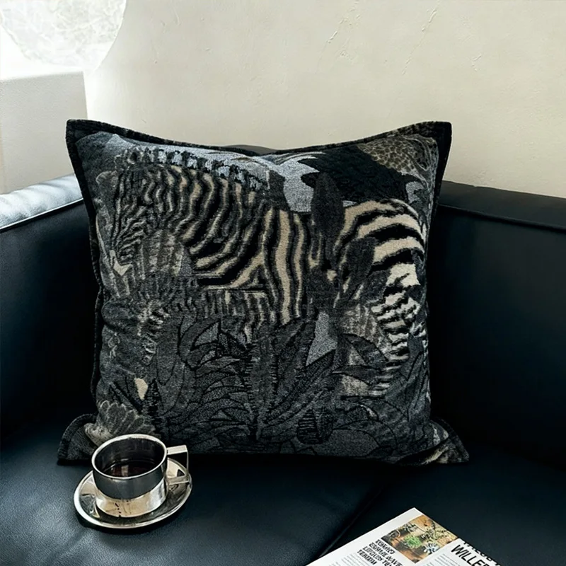Luxury Jungle Safari Throw Pillow Cover Textured Zebra & Tropical Leaf Velvet Cushion Case Modern Decorative Pillow For Sofa