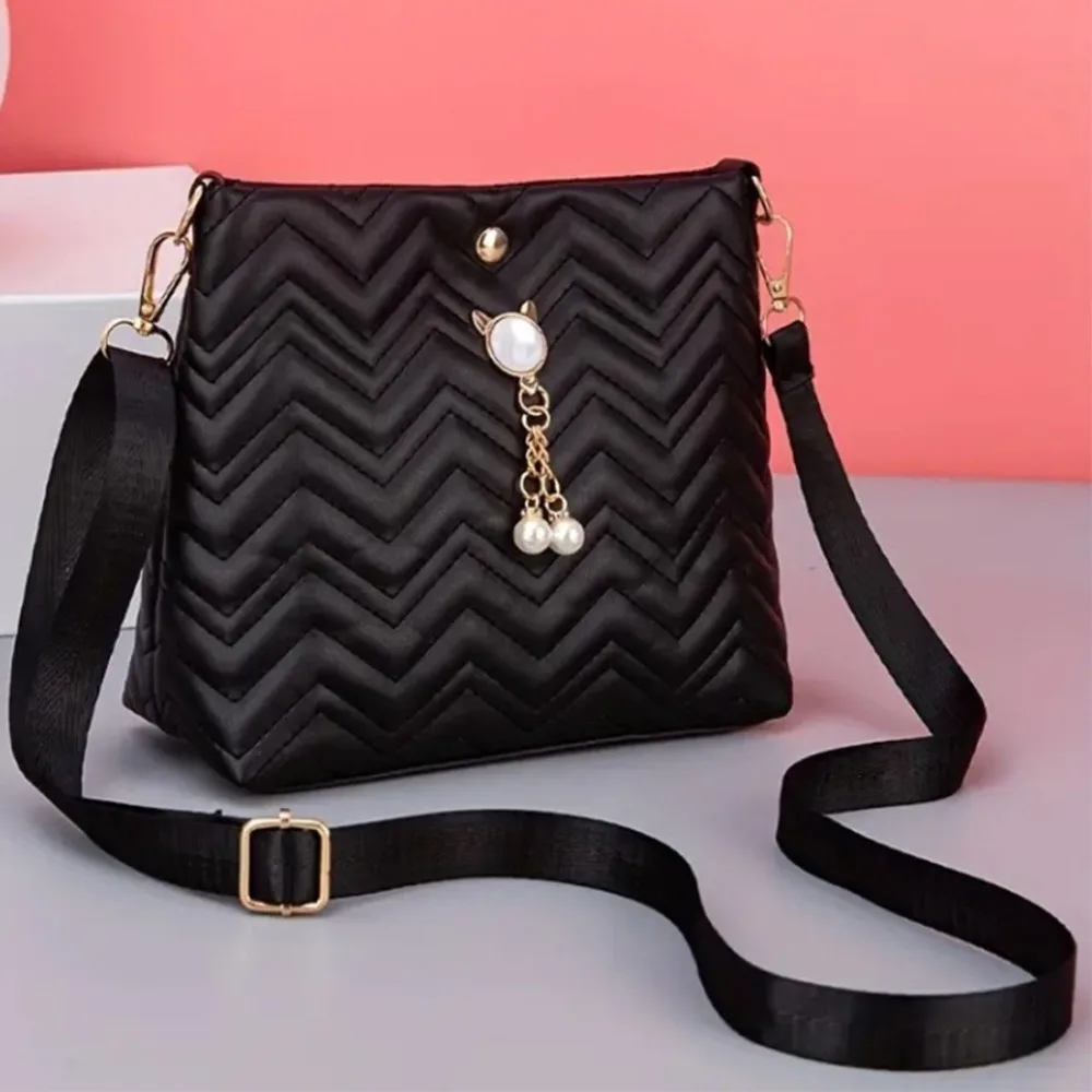 Stylish PU Leather Shoulder Bag Wave Pattern Large Capacity Cross Body Messenger Bag Comfortable Solid Color Female Satchels