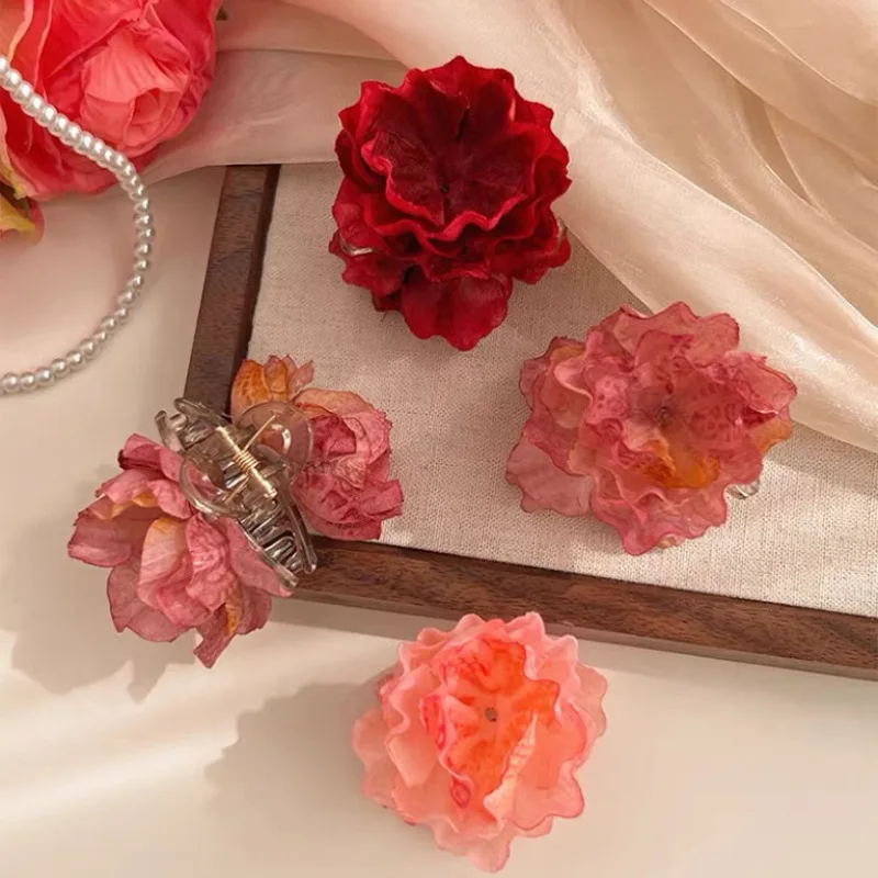 

Fabric Flower Small Hair Claw Clips for Women Girls Yarn Flowers Ponytail Holder Hair Clamps Barrette Fashion Plastic Hair Clip