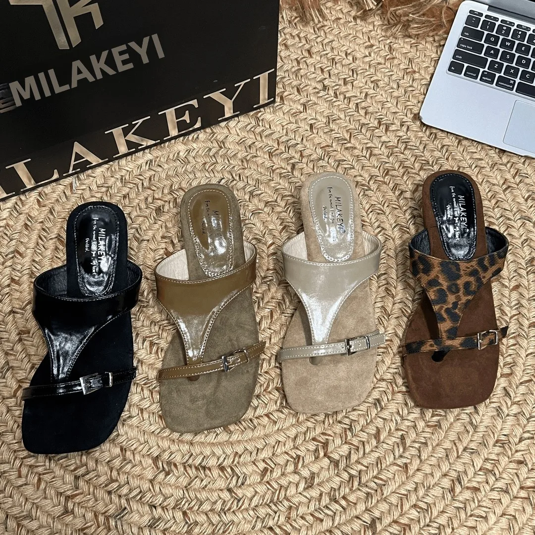 2026 Summer New Fashionable French Style Comfortable Slope Heel Casual Slippers Versatile Elegant Design Velvet Surface Rubbe