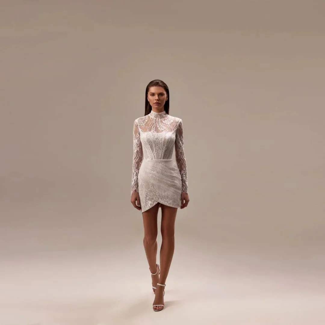 Amanda Maßgeschneiderte weiße Stehkragen, transparente Spitze, lange Ärmel, Saum, Tüll-Schleppe, Mini-formales Abendkleid 2025, Abendkleid