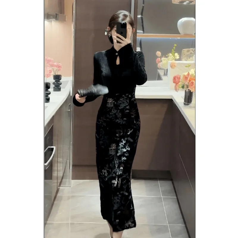 MiiiiX Chinese Style Retro Velvet Embroidery Long Dress Women's Cheongsam 2024 Autumn Fashion Slim Elegant Dress Female Clothes