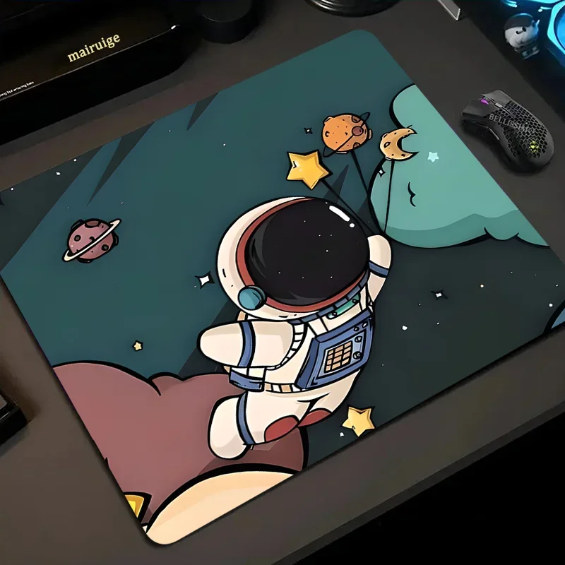 Space astronaut mouse pad Creative game keyboard pad Office desk mat Computer desk mat non-slip waterproof locking 400x450X4MM