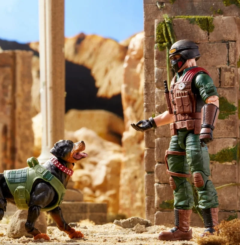 Hasbro-figuras de acción de las fuerzas especiales, modelo de juguete de perro mate y militar, en Stock, 1/12