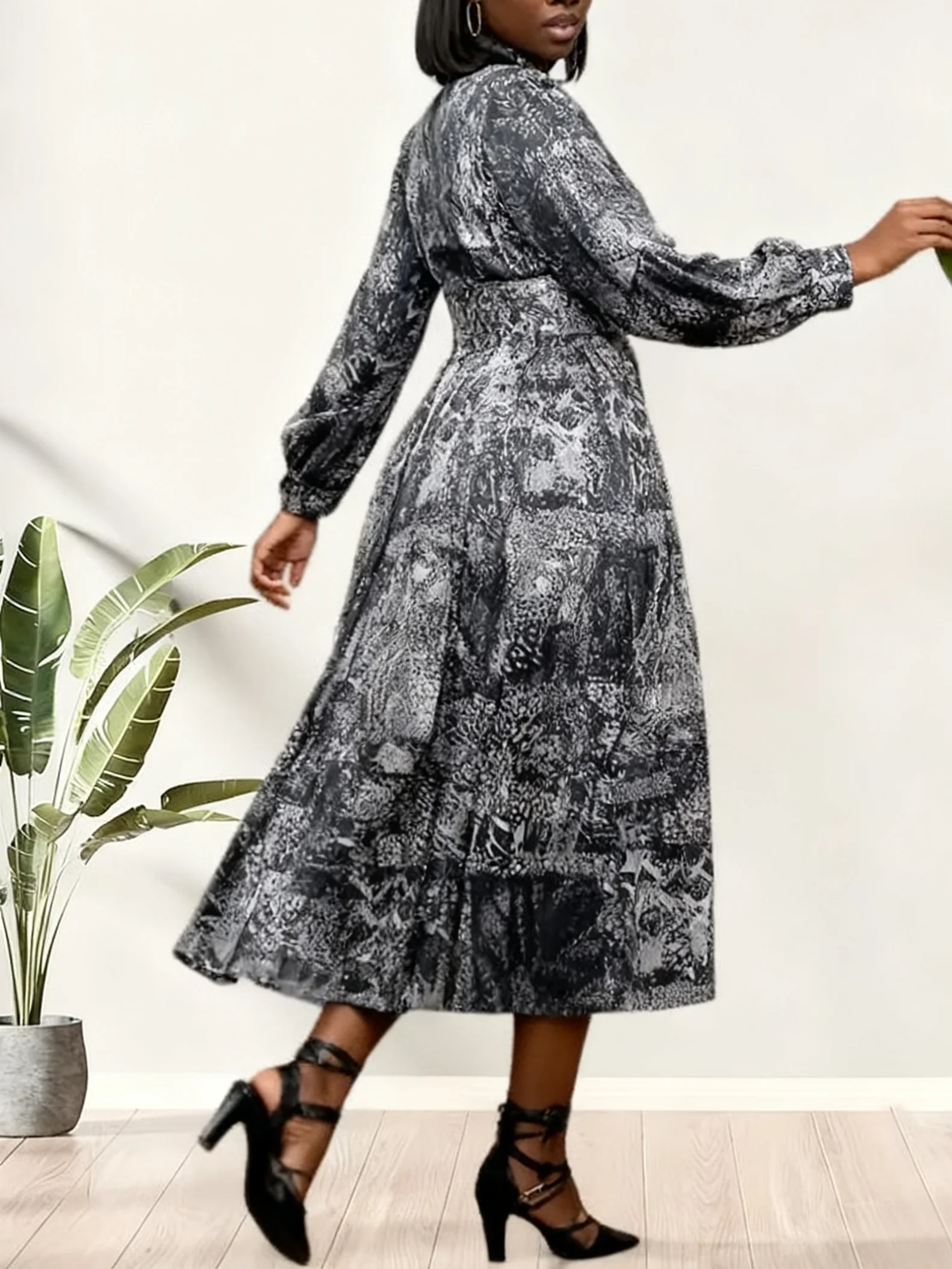 

Женское элегантное платье макси больших размеров с цветочным принтом