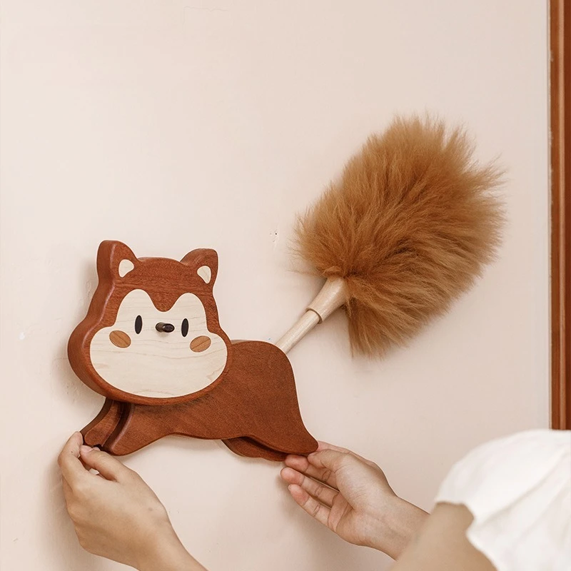 Original Design Squirrel Feather Duster – Dusting and Cleaning Brush, Desk Ornament, Wall Decoration Dust Cleaner Feather Duster