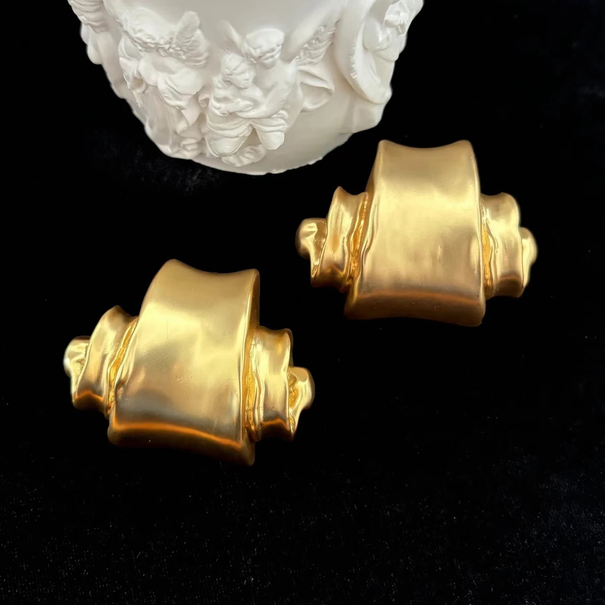 Fashion Brass Gold Plated Exaggerated Art Design Earrings Women Top Quality Jewelry