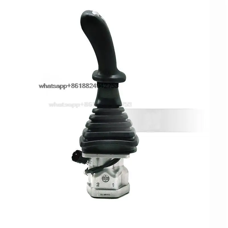 

Запчасти для экскаватора DX: Рукоятка джойстика DC04101100102