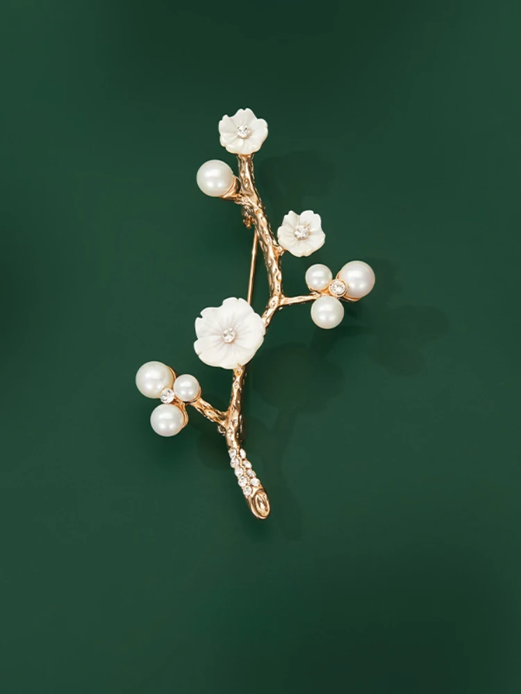 Pflaumenblüten-Brosche, hochwertige neue chinesische Brosche für Damen, exquisite Nischen-Pin-Pin-Zubehör