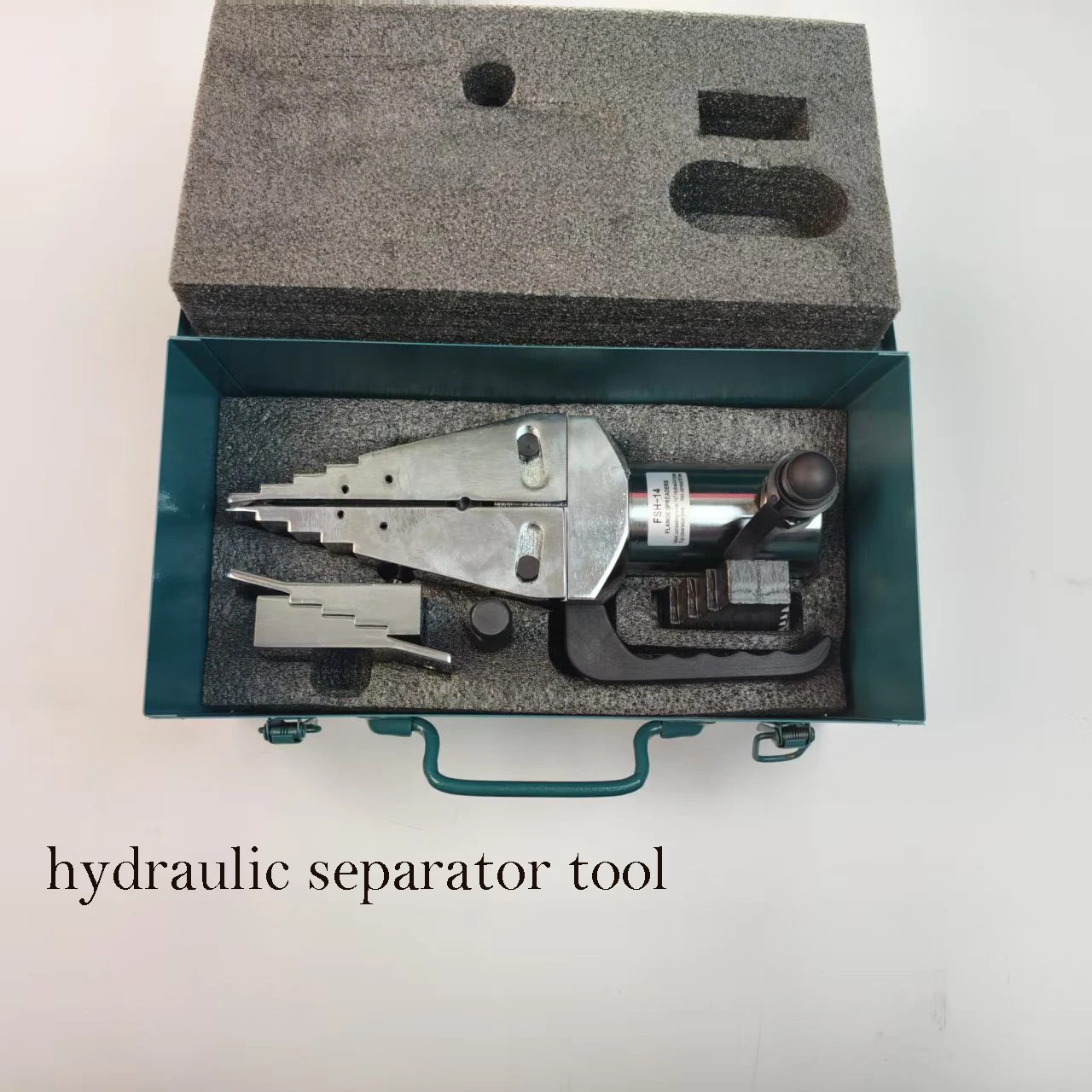 Corrosion resistant 14mm maximum diameter heavy duty hydraulic split pipe expander
