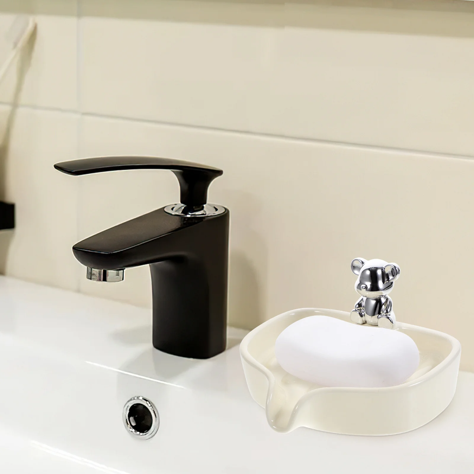 

Ceramic Soap Dish Charming Bear Shaped Soap Rack Dry Drain Function for Bathroom Kitchen Convenience Bathroom Supplies,