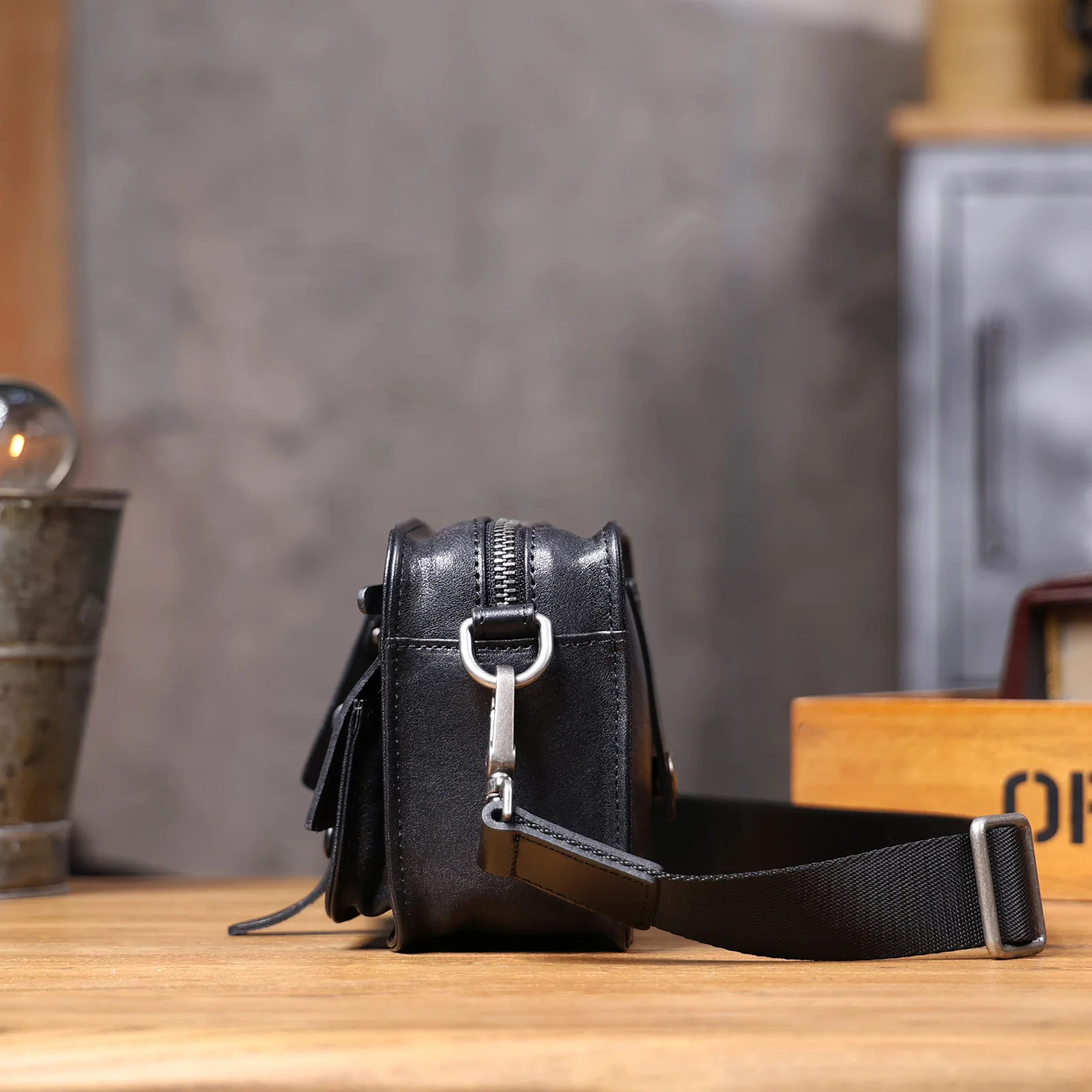 Vintage-Umhängetasche für Herren aus hochwertigem Rindsleder, modische Casual-Crossbody-Tasche, pflanzlich gegerbte Echtleder-Schultertasche – Detail 18