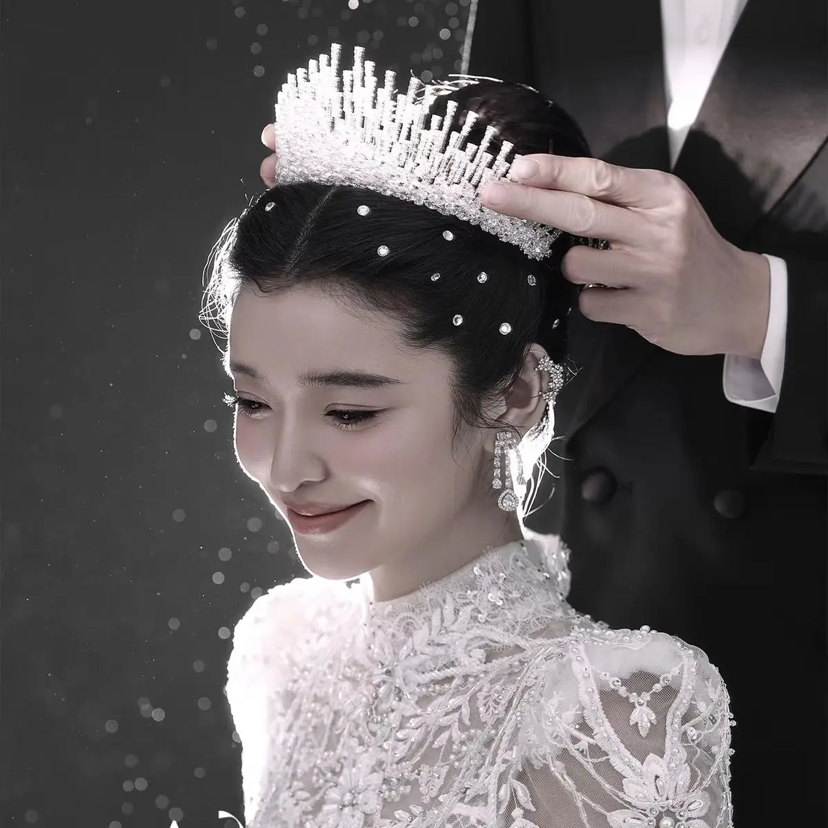 Luxury Zircon Tiara Crown High-End Wedding Party Accessory for Brides Sparkling Queen Stage Show Headpieces Jewelries