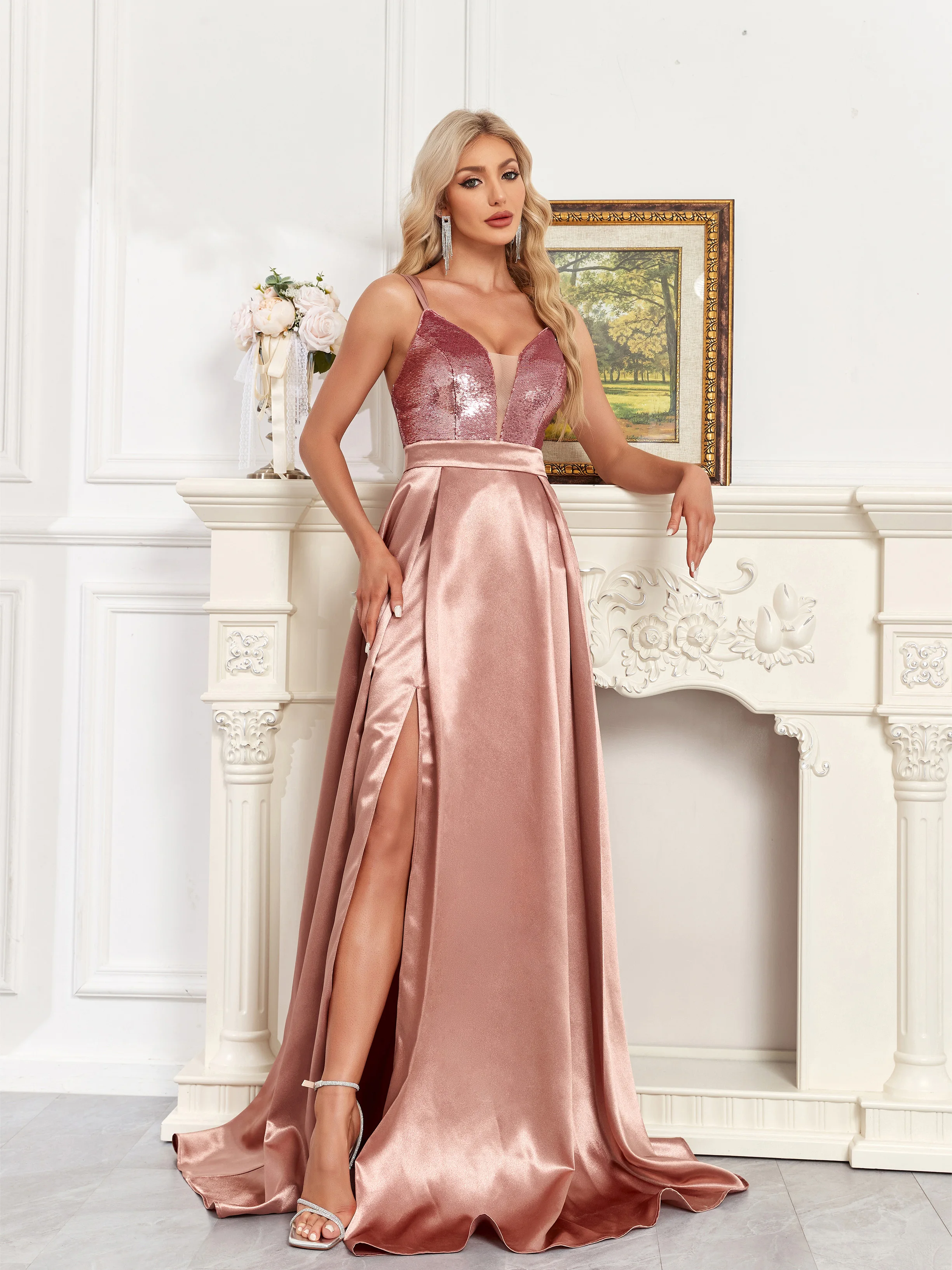 XUIBOL Party V-Neck Spaghetti Strap Dress with Sequin Top and Satin Bottom, Elegant and Luxurious Evening Gown