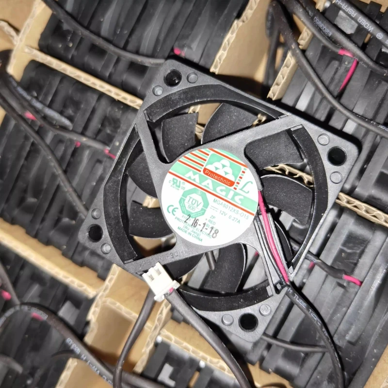 

Бесплатная доставка, новый охлаждающий вентилятор MGA6012XS-O15 6015 12 В 6 см с бесшумным и большим объемом воздуха