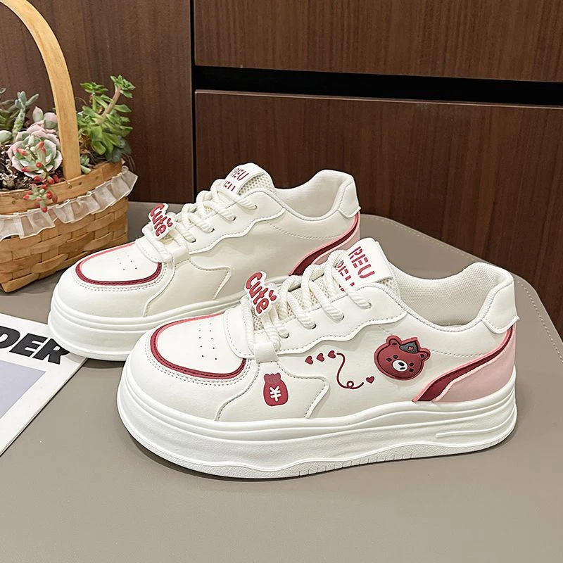 Cute Cartoon Bear Patch Platform Skate Shoes Women Faux Leather Sneakers Woman Lace Up Chunky Casual Trainers Student Sneakers