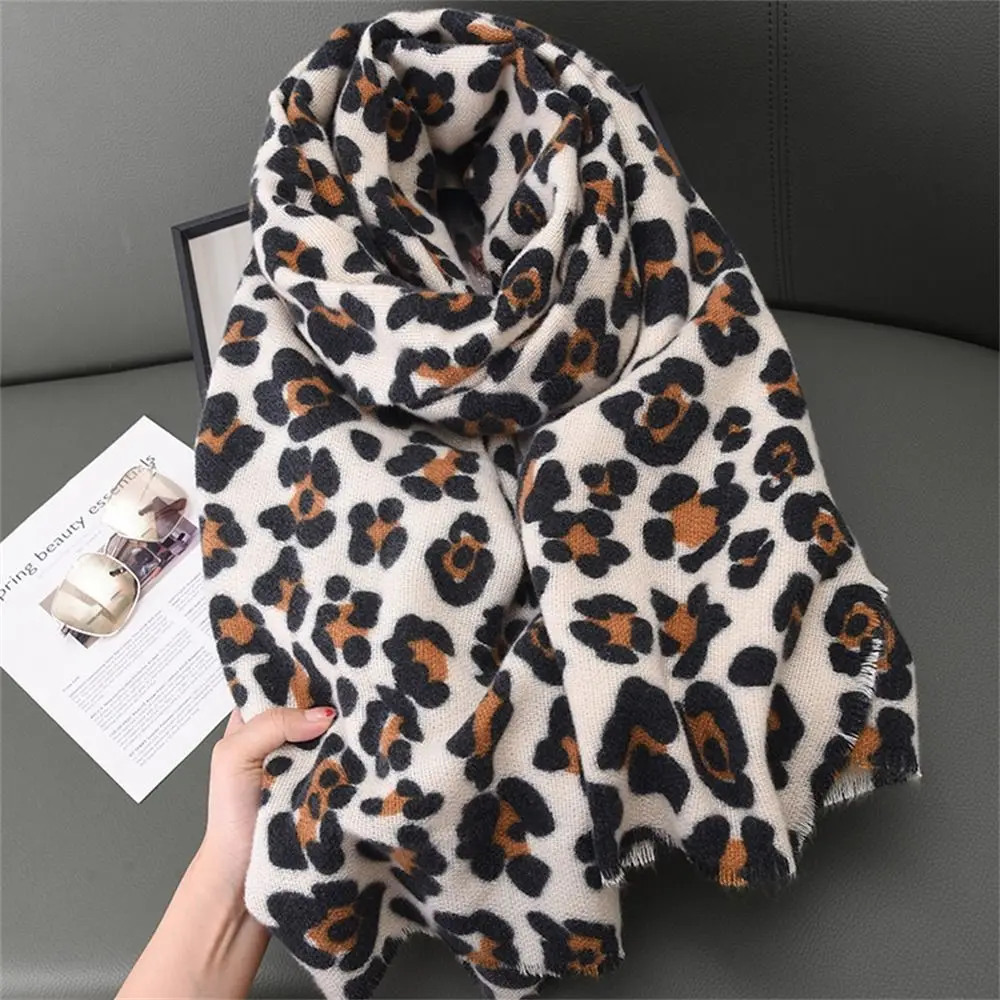 Fashion Winter Warm Tassel Scarfs Cashmere Imitation Leopard Print Scarves Nordic Style Shawl Wrap for Women Girls