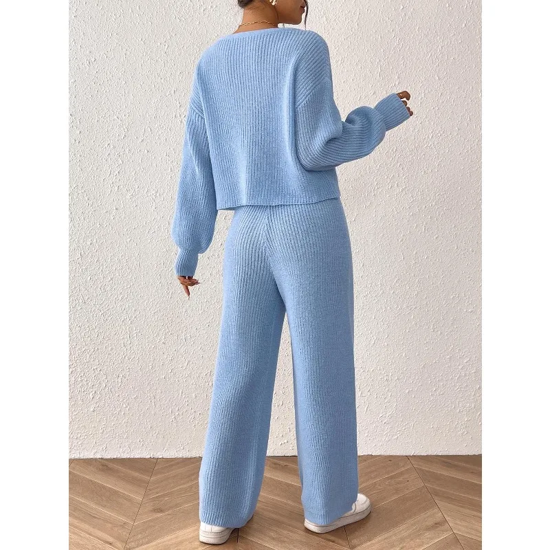 ชุดเซ็ต 2 ชิ้นไหมพรมสีพื้นสไตล์ลำลองสำหรับผู้หญิง ฤดูใบไม้ร่วง-ฤดูหนาว 2025 เสื้อคาร์ดิแกนคอวีติดกระดุมแถวเดียว แขนยาว กางเกงขายาวมีเชือกผูกเอว สไตล์สตรีทแวร์