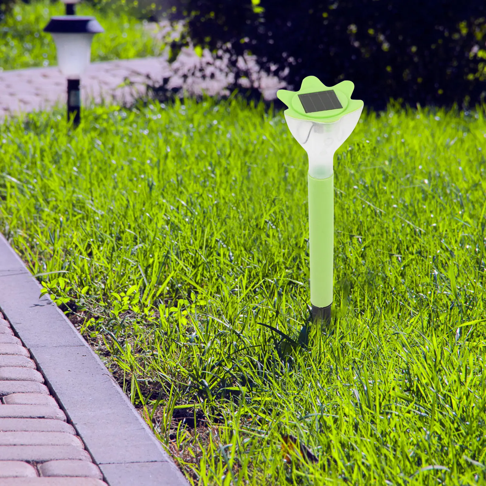 2Pcs Solar Flower Lights Outdoor Decorative Pathway Garden Stakes Bright Design for Lawn Yard Patio Security