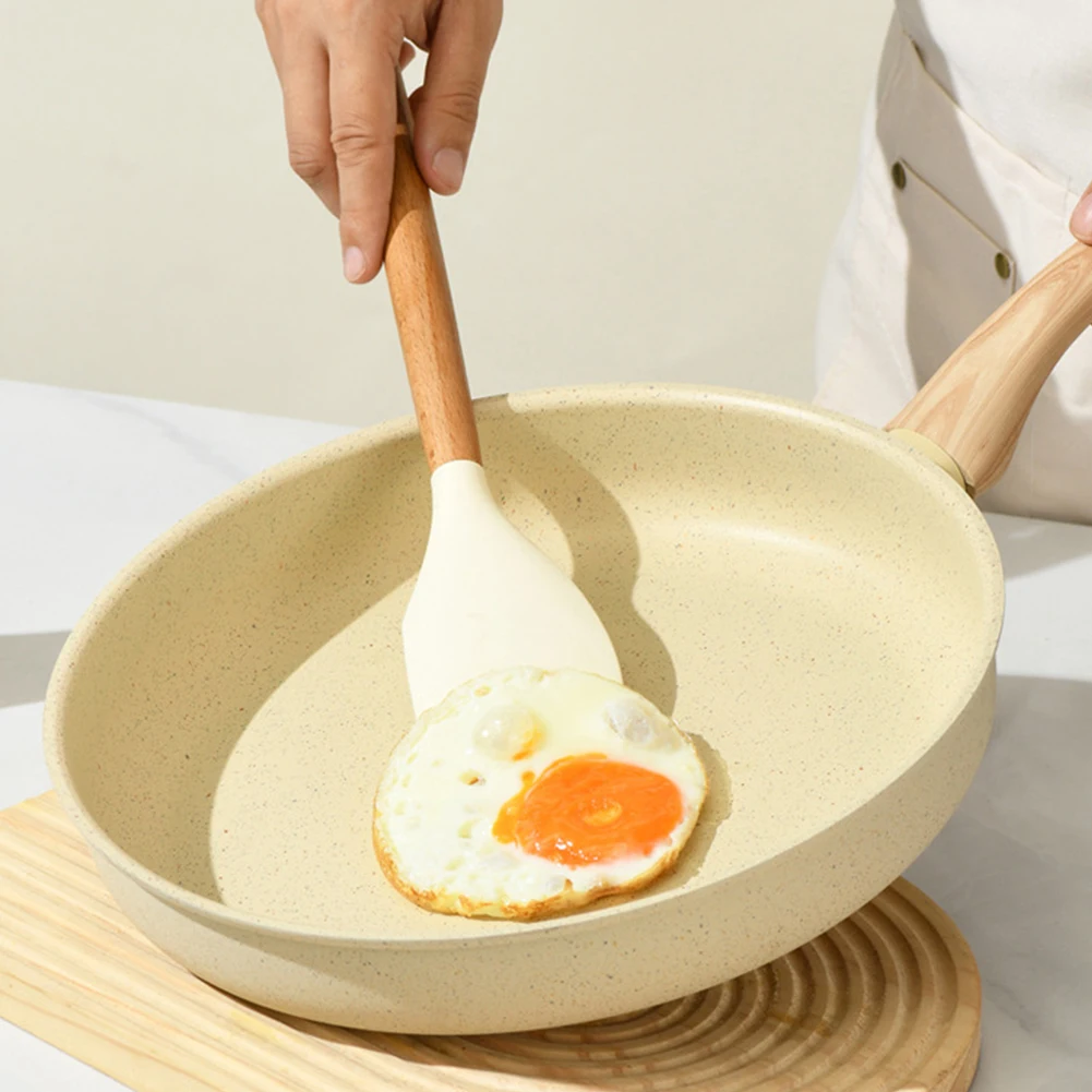 

Nonstick Frying Pan Skillet with Lid Chef's Pan PFOA/PFAS/PTFE Free Heat Resistant Handle for Eggs & Omelets