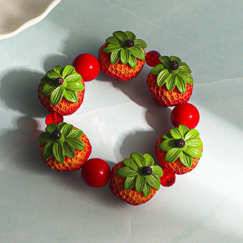 Niedliches 3D-Simulations-Harz-Frucht-Charm-Armband mit Kunstperlen- und Strassdetails für den täglichen Gebrauch, Partys und den Sommer-Strandurlaub. – Detail 4