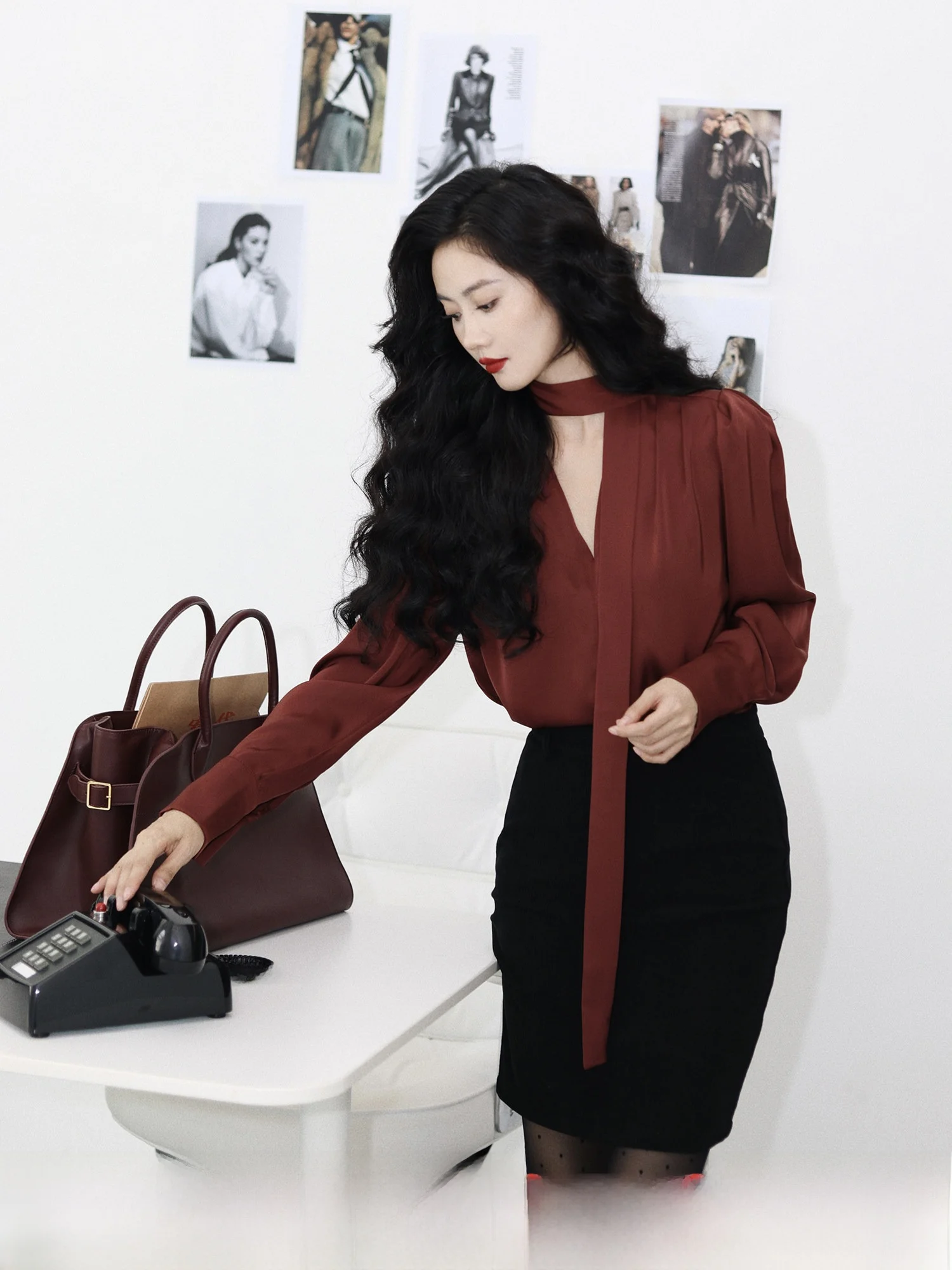 

Женская свободная атласная блузка TAIYANGV с V-образным вырезом, удобная для повседневной носки, из полиэфирного волокна, прямого кроя