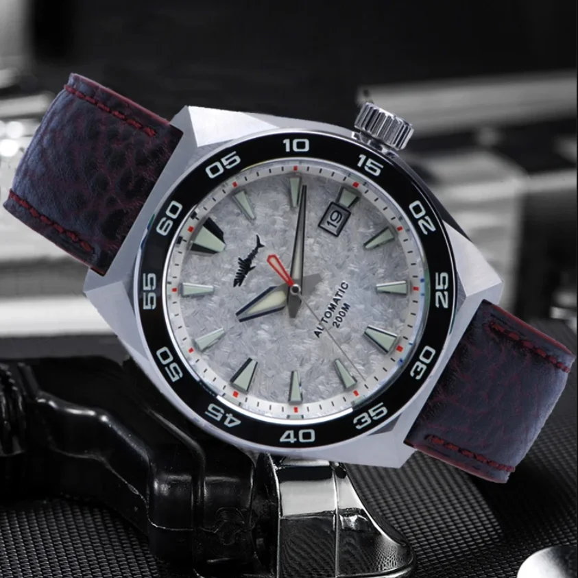 

Heimdallr Men Diver Watch 49.7mm Automatic Mechanical Wristwatch 20ATM Waterproof Luminous NH35 Sapphire Ceramic Bezel