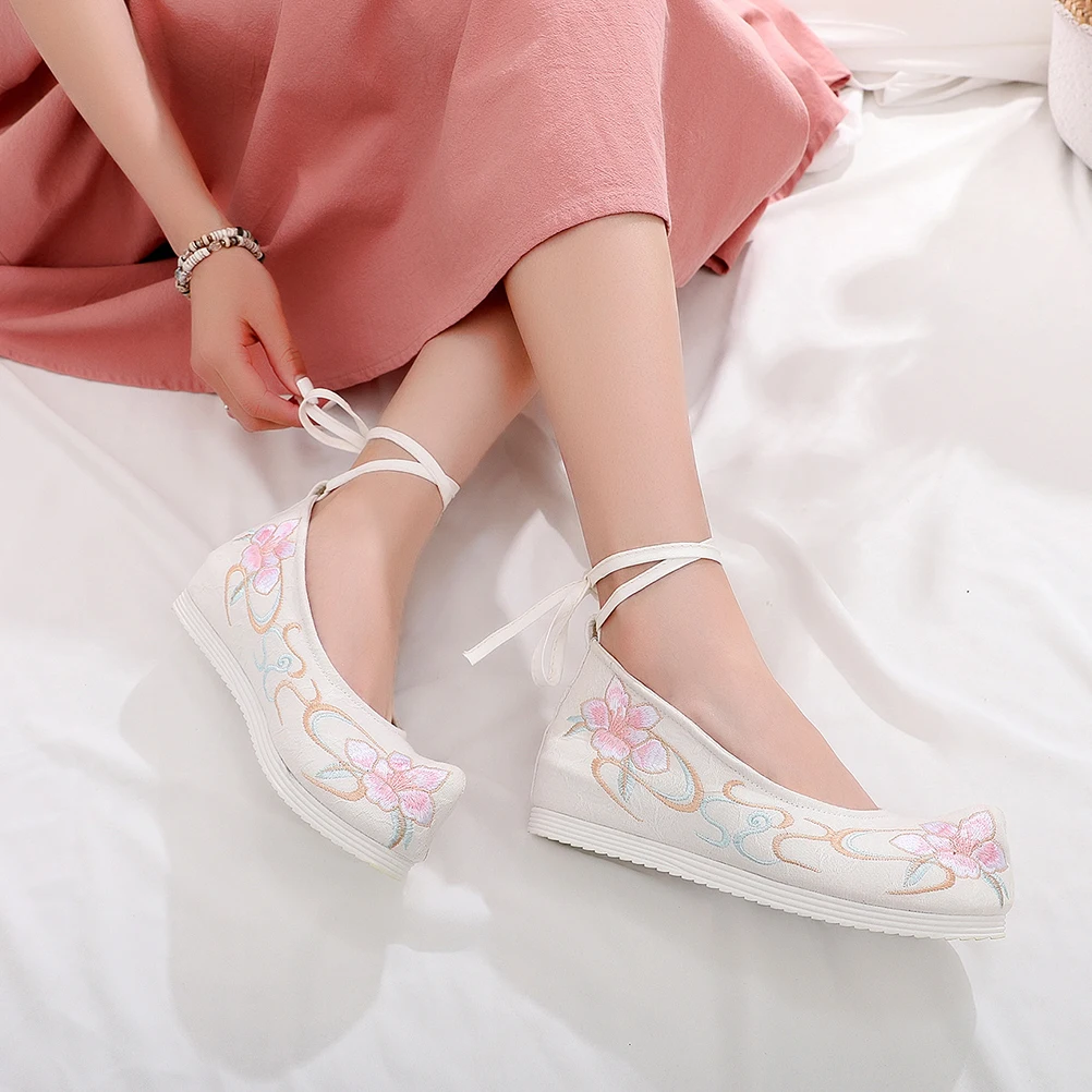 

1 Pair White Cotton Canvas Hanfu Embroidered Shoes Ethnic Slope-Heel Thick-Soled Silk Costume Dance Performance Cloth Shoes